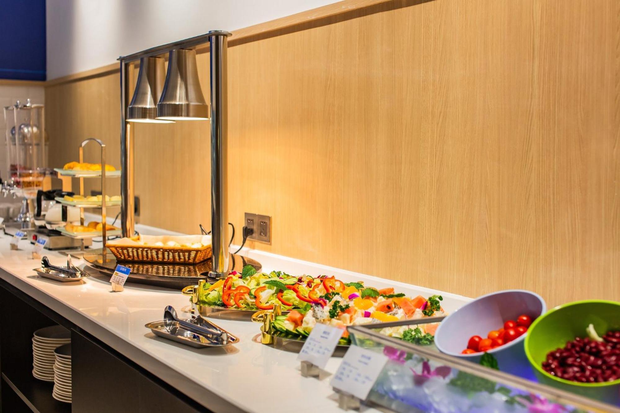 Holiday Inn Express Jiangmen Jianghai By Ihg Exteriér fotografie